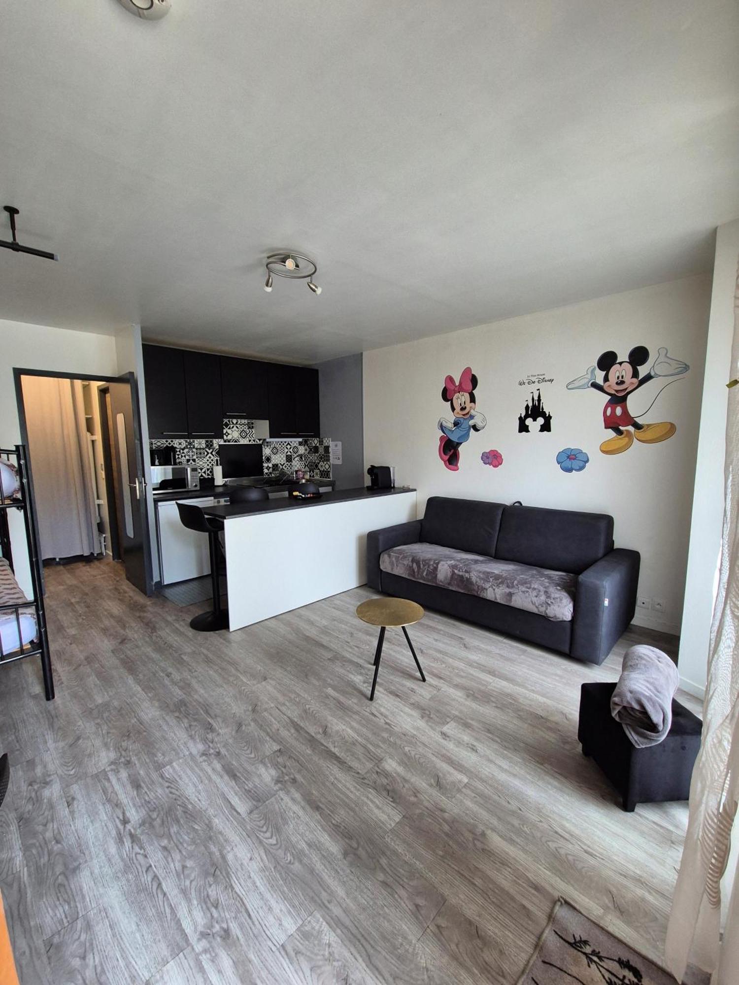 Studio A 2 Pas De Disneyland Esbly 外观 照片
