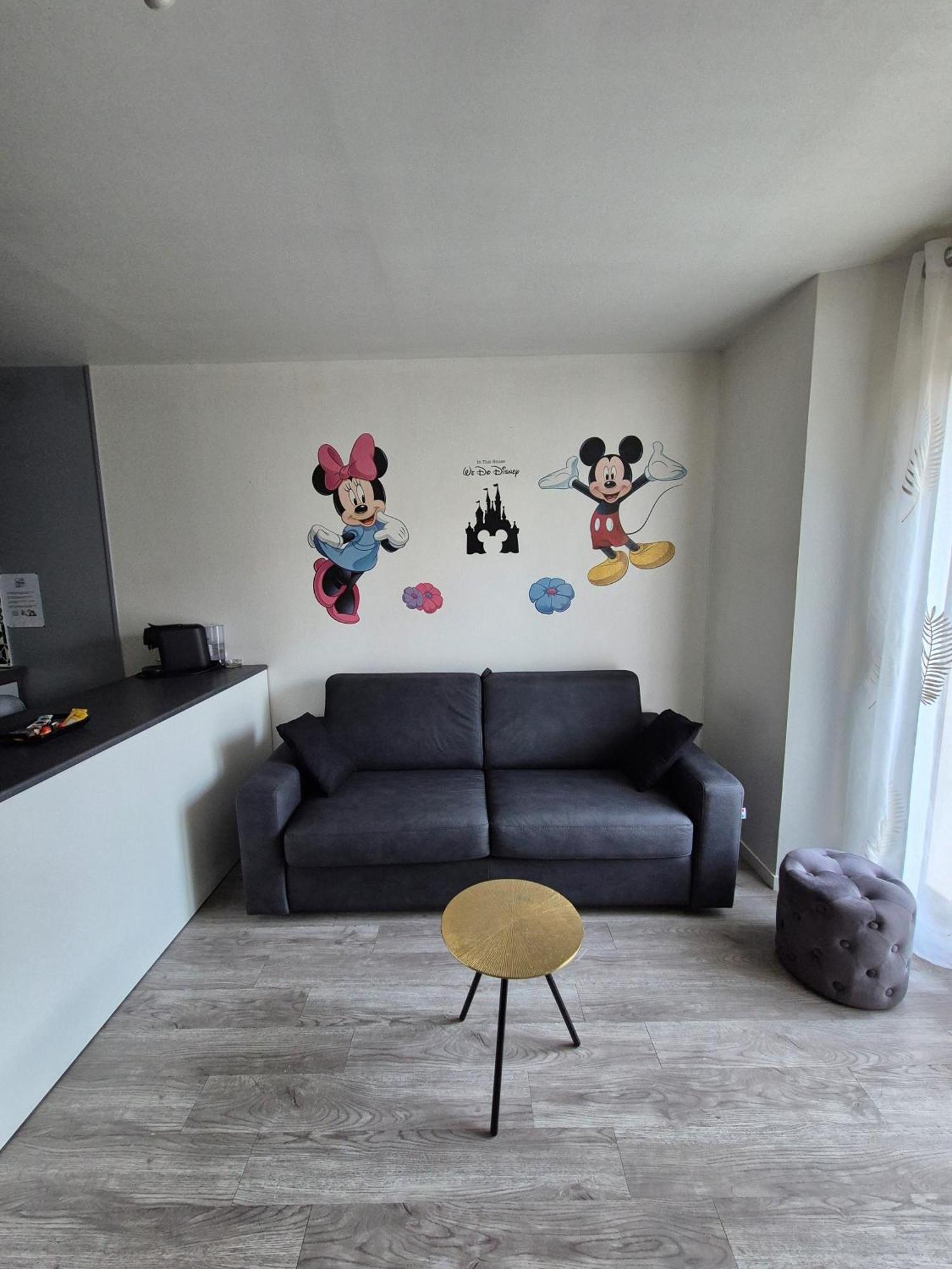 Studio A 2 Pas De Disneyland Esbly 外观 照片